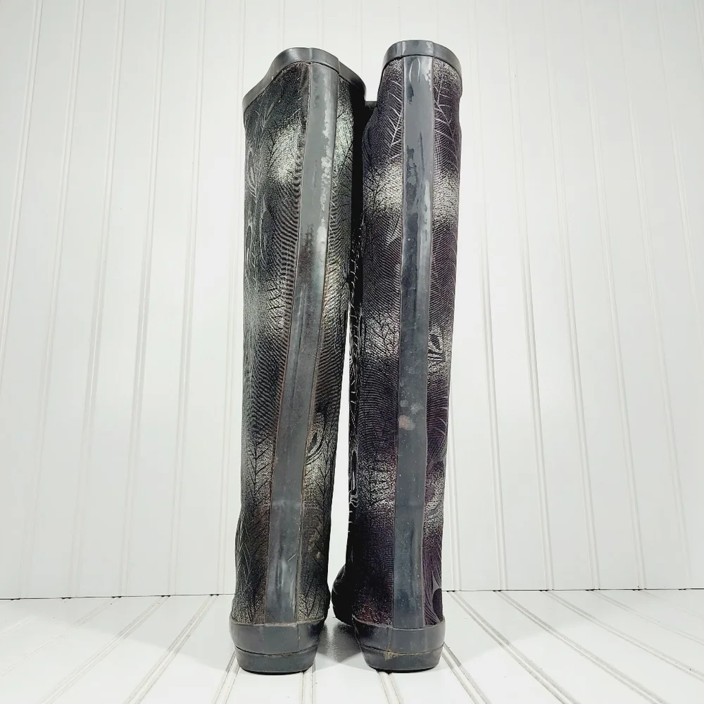 Volatile Black Light Stripes Feathers Black Slip On Tall Boots E61
